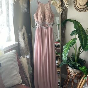 FREE SHIPPING David’s bridal by speechless Blush Bridesmaid/Formal dress